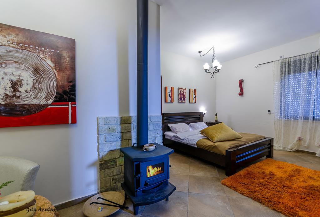 Zimmerke Bruchim Qela' Alon Habitación foto